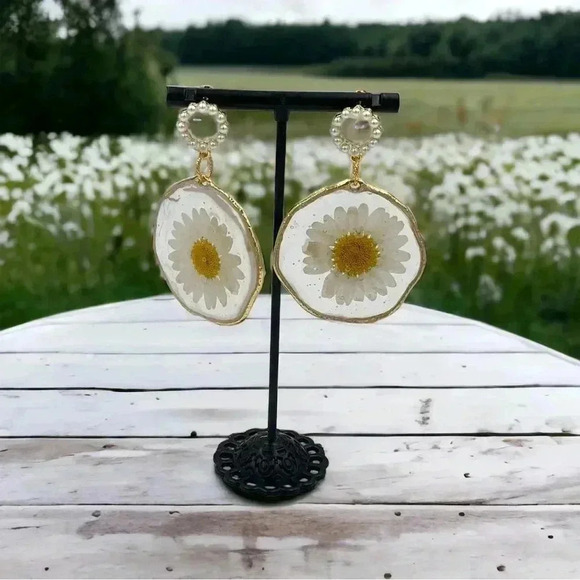 Bespoke Handcrafted Pressed Daisies Art-to-Wear Statement Dangle Earrings Resin - Picture 2 of 5